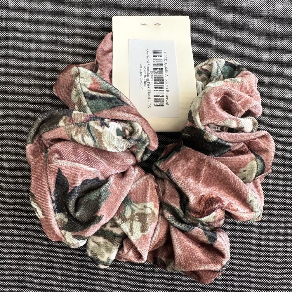Joyfolie Oversized Hair Scrunchie - Picture 2 of 3